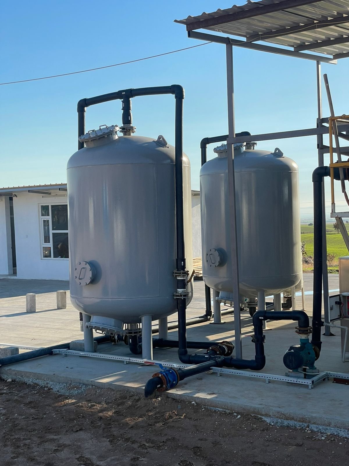 Installed treatment vessels at Karband Refinery